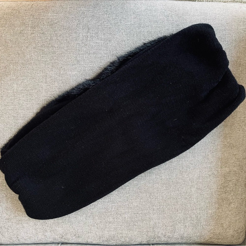 Cabi Drivers Seat Calm Infinity Black Faux Vegan Fur Knit Scarf Soft Warm - Picture 3 of 6